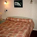 Hotel Logis Jum'hotel Saints-Geosmes