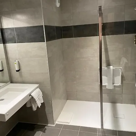 מלון Logis Jum'hotel