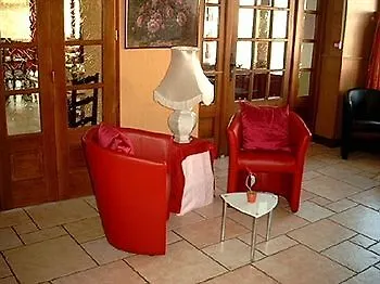 Logis Jum'hotel מלון 3*