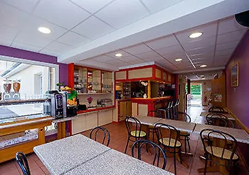 Logis Jum'hotel מלון