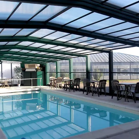 Logis Jum'hotel מלון 3*