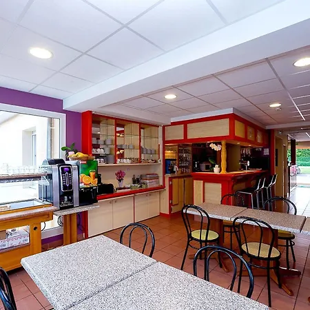 מלון Logis Jum'hotel