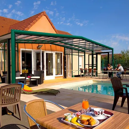 מלון Logis Jum'hotel