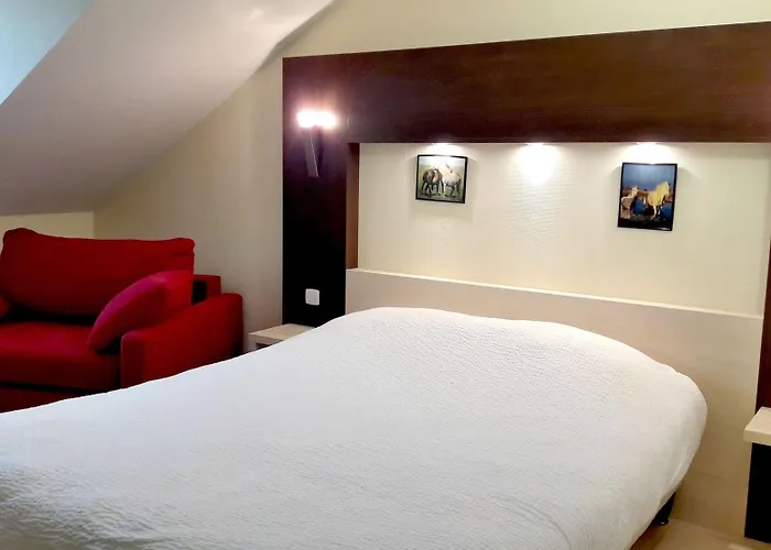 Logis Jum'hotel Saints-Geosmes